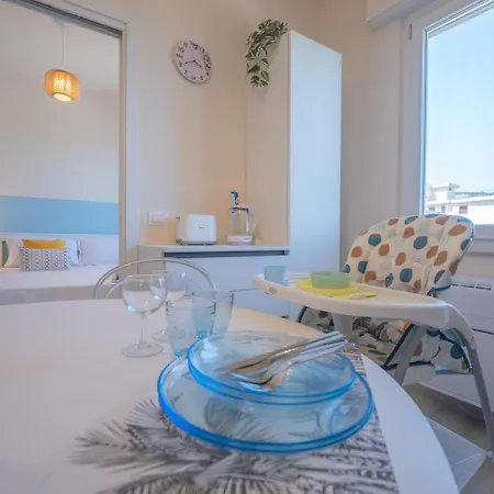 Babyaccommodation Family Panoramic Iv * פייטרה ליגורה