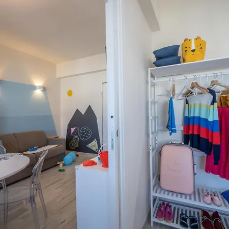 Babyaccommodation Family Panoramic Iv Pietra Ligure