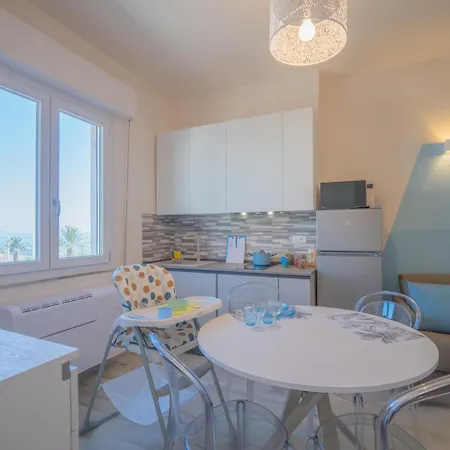 Babyaccommodation Family Panoramic Iv Apartamento Pietra Ligure